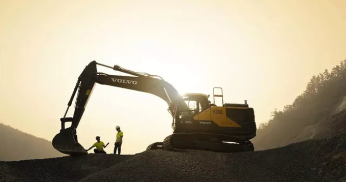 Imported Original Used Volvo EC240 Excavator 1.2m³ Bucket Capacity 134kw Rated Power 5